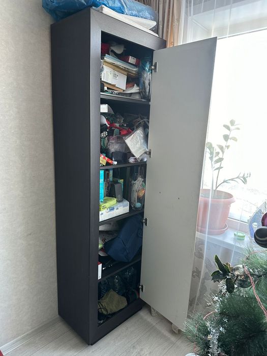 Продам шкаф маленький удобный