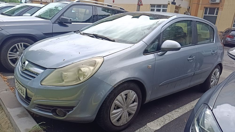 Vând Opel Corsa.