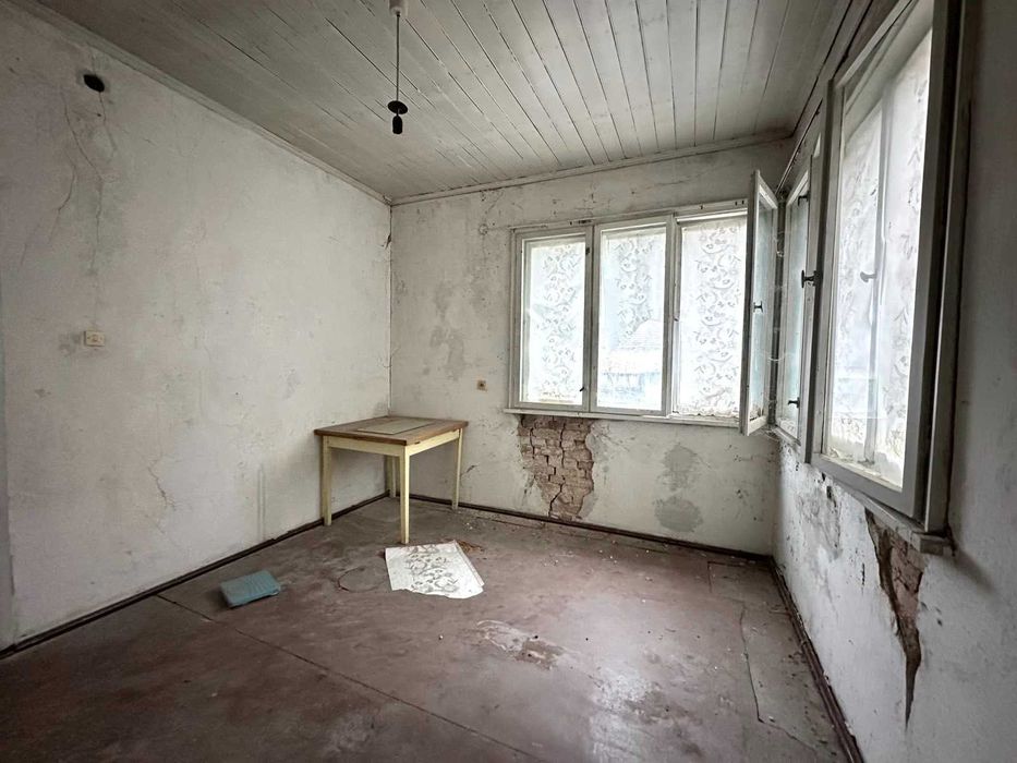 Продава се Къща в с. Ресен, Област Велико Търново - 110 кв.м за 371 €/кв.м - Снимка #10