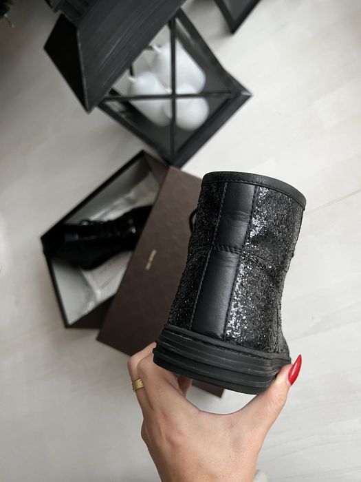 Adidași Gucci autentici
