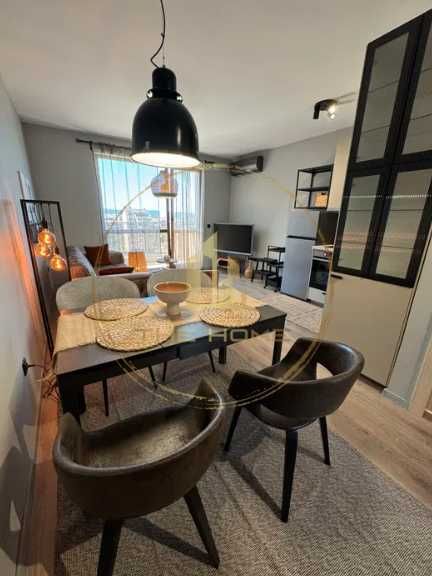 Дава се под наем Двустаен апартамент в Варна, Цветен квартал - 70 кв.м за 550 € - Снимка #1