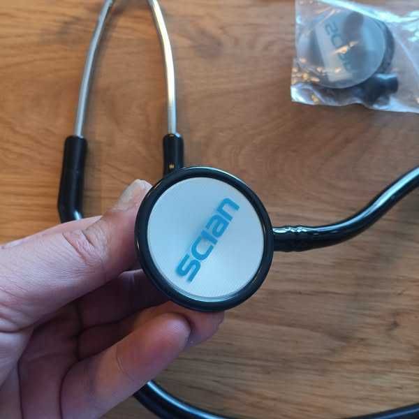 НОВ! Стетоскоп с двойна глава за лекари и студенти, с калъф