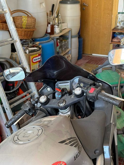 Motocicleta HONDA CBR F4I