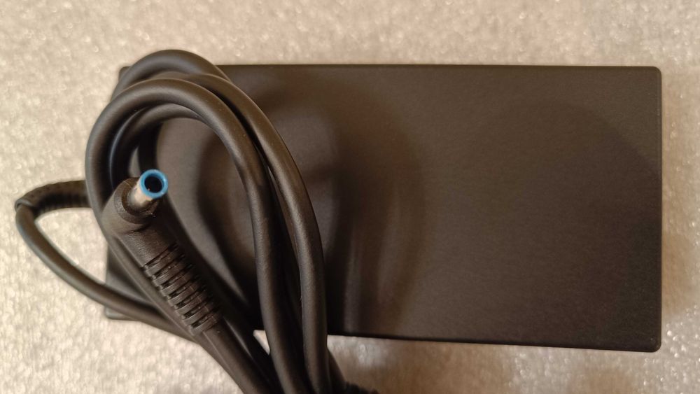 HP захранващ адаптор 120W за лаптоп
