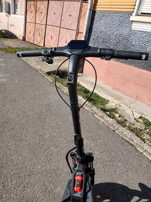 Trotineta electrica Segway ZT3 Pro  2025