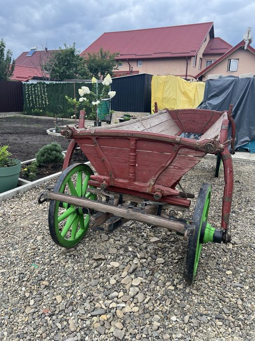 Catuta tradițională din lemn