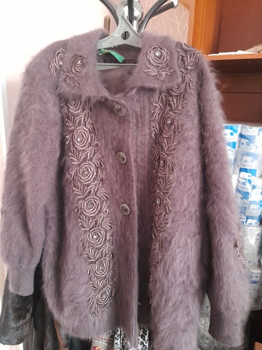 Продам  пуховый кардиган