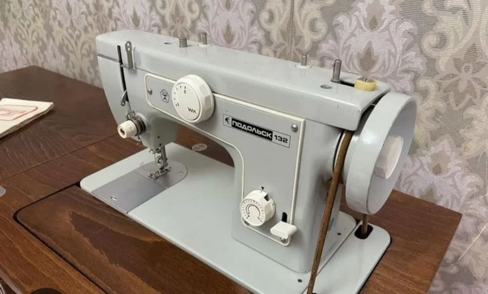 Швейная машинка Подольск-132