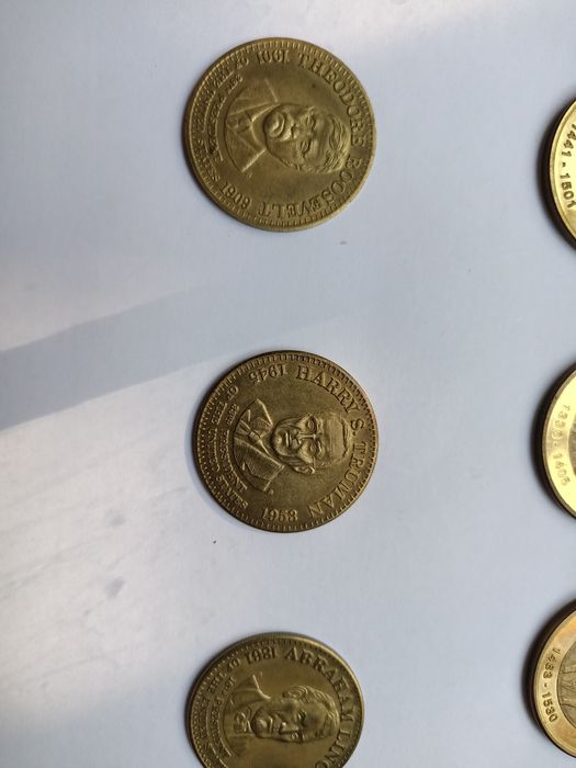 Монеты медальоны