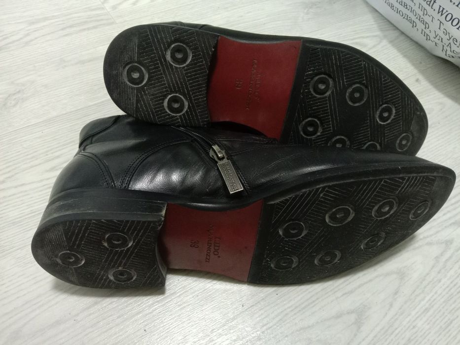 Продам мужские ботинки