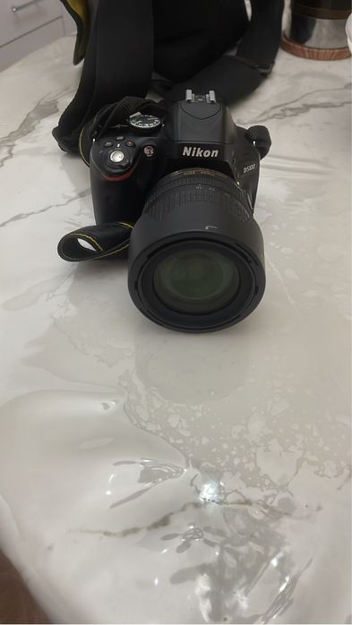 Nikon D5100 + объектив 18-105m