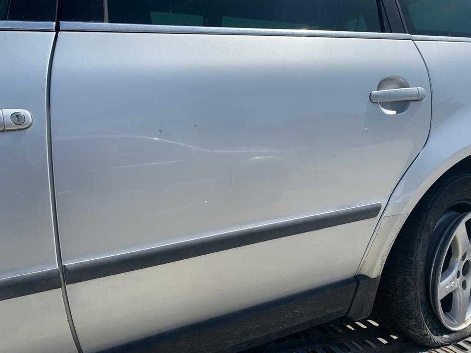 dezmembrez passat b5.5 break/hayon/ usi fata /aripi passat b5.5/faruri