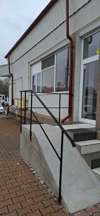 Ofer spatiu comercial de inchiriat in Onesti 80 m2