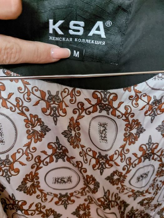 Пуховик зимний р.44