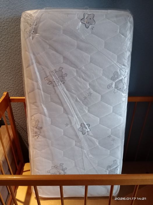 Детский манеж из дерева полированный