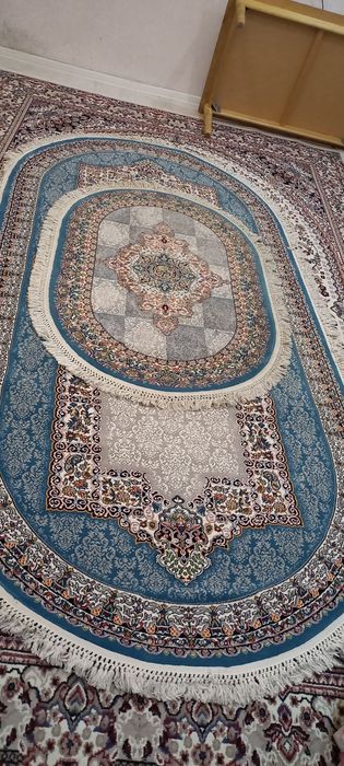 Gilam Sotiladi 150×300 va 100× 150