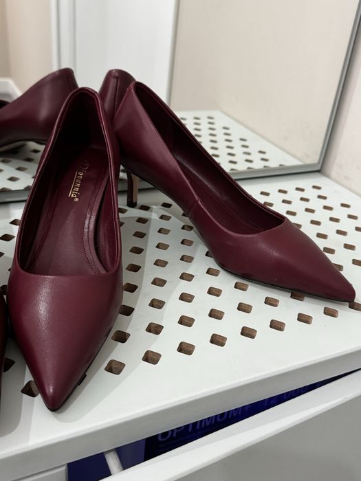 Туфли 35 р сатылады