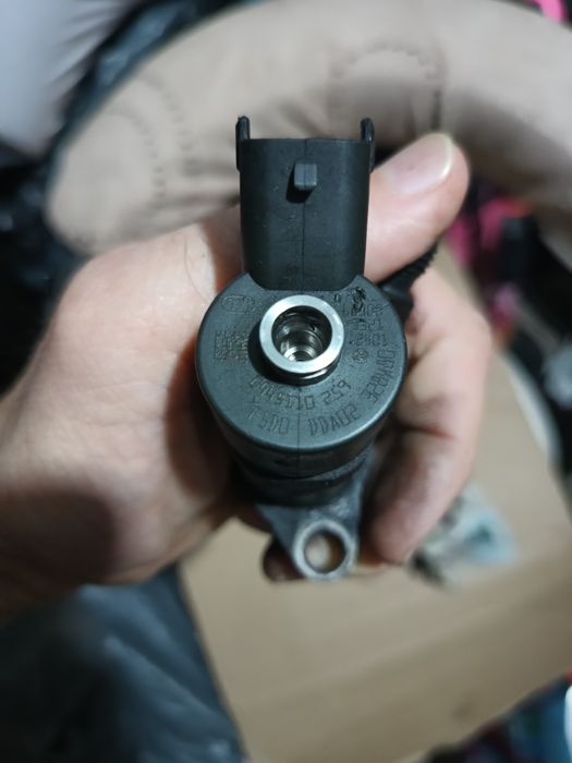 set injectoare Bosch Citroen Peugeot  Ford 1,6HDI 2008