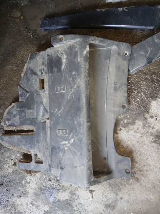 Продам запчасти на ауди 80