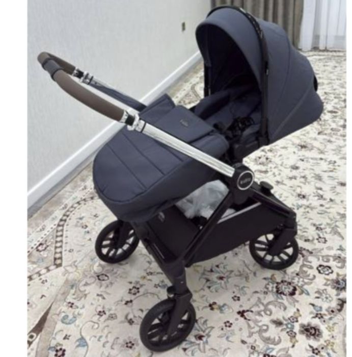 Коляска новый   абсолютно новый