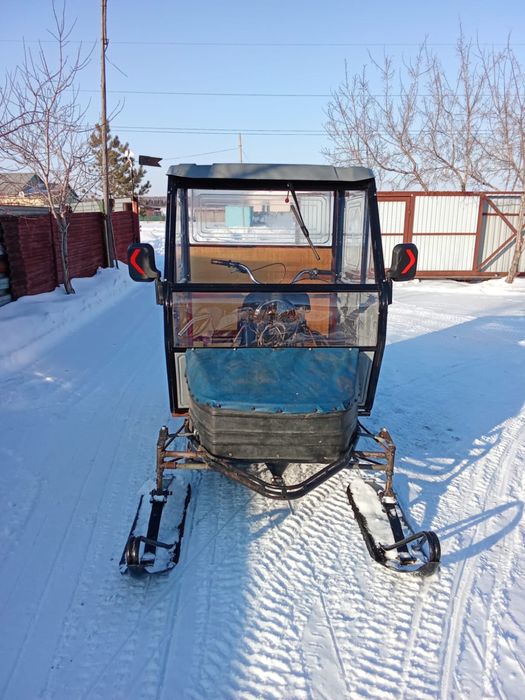 Продам снегоход буран
