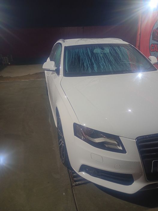 Mă vinde *AUDI A4 b8 tel 0752037167*