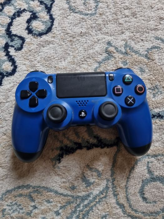 Продам PlayStation 4 Fat 500GB