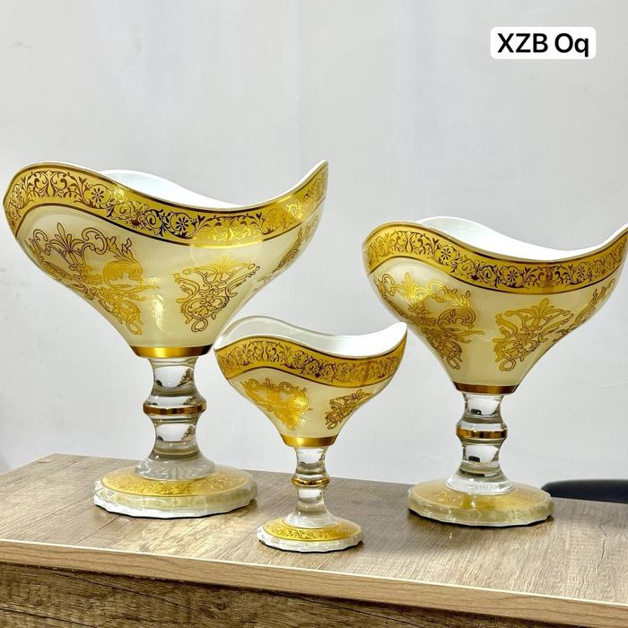 Kichkina mushuk bilan porno