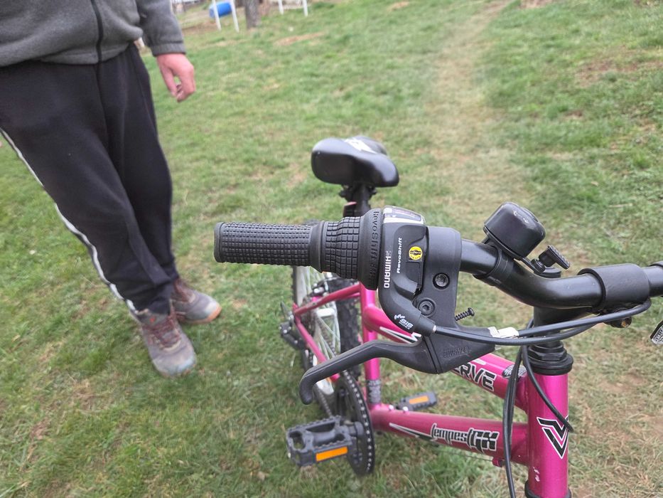 Детско колело за 6-8 годишно момиче.