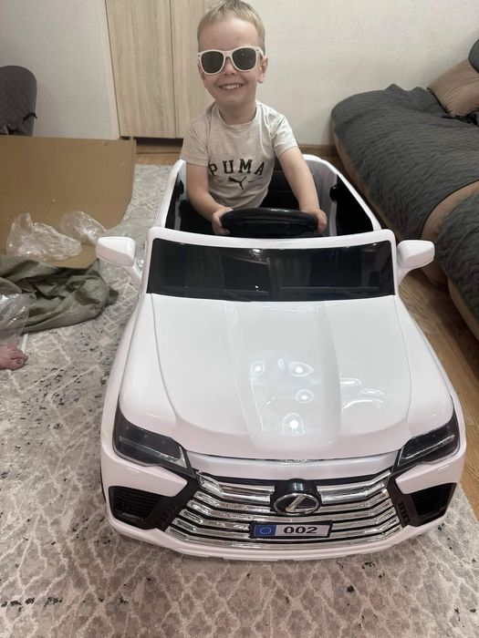 Продам детскую машину