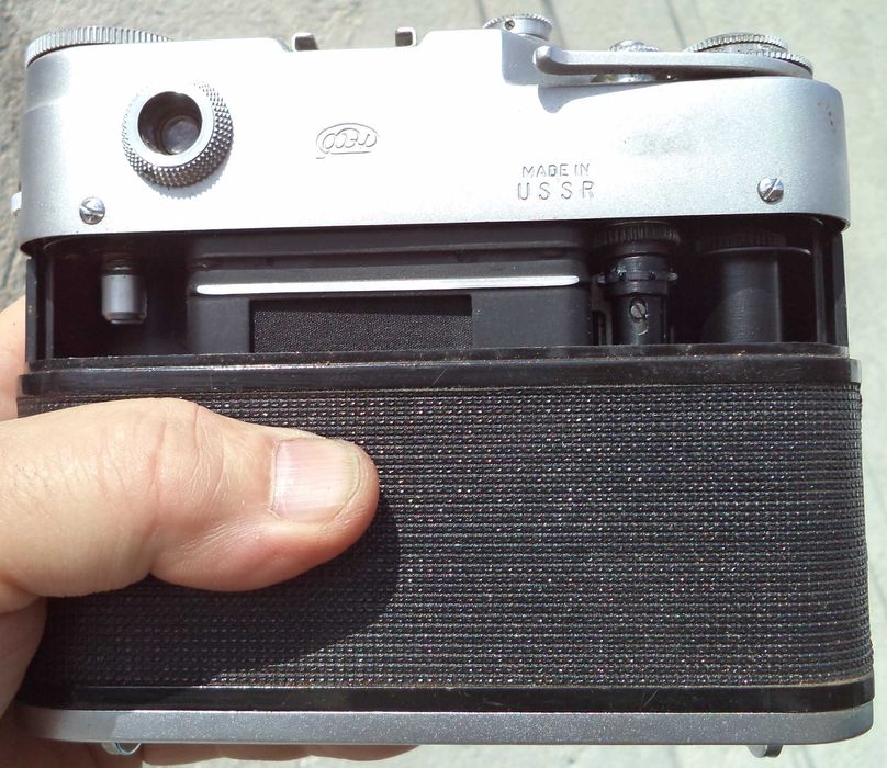 Ретро механичен лентов фотоапарат ФЕД-4