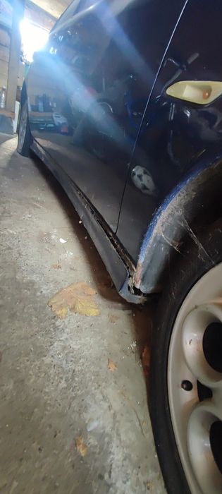 Алфа 156 седан Кожен салон,джанти,прагове, капак клапани,бутала, глава