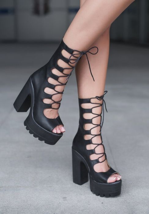 Летни боти на ток - черна кожа [36-40 номер]