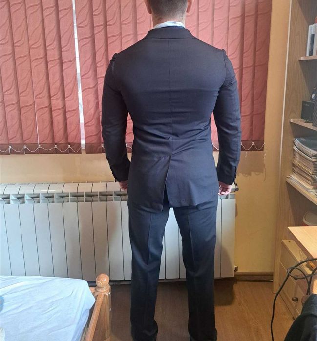 Стилен италиански костюм с риза и вратовръзка. РАЗМЕР (М)