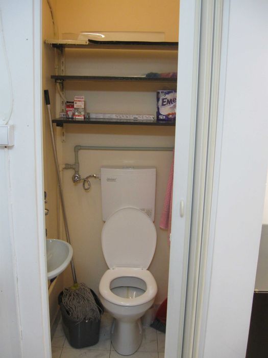 Дава се под наем Магазин в София, Медицинска академия - 19 кв.м за 234.6 € - Снимка #4