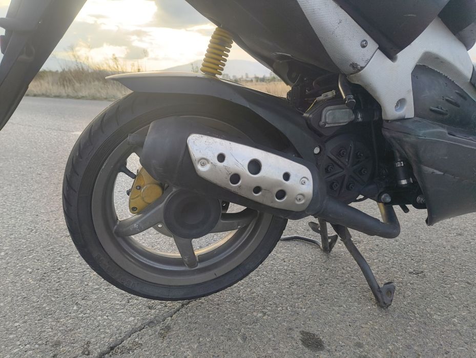 Aprilia sr 50 street