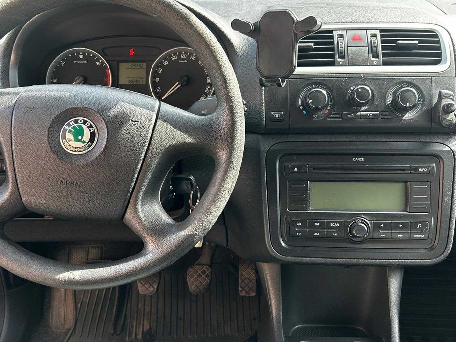 SKODA Fabia 2009 — imagine 5