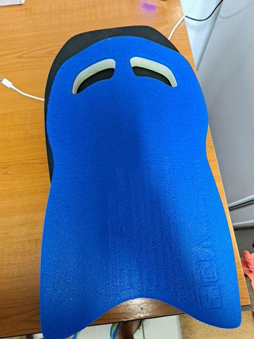 Pluta  inot pentru piscina