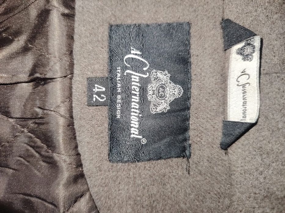 Продам пальто осеннии