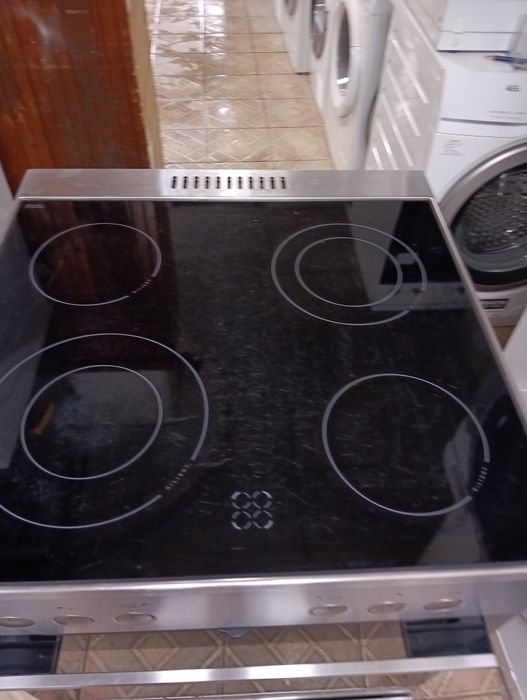 Иноксова свободно стояща печка с керамичен плот Gram 2 години Гаранция