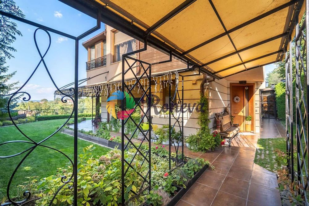 Продава се Къща в Варна, м-т Зеленика - 320 кв.м за 1563 €/кв.м - Снимка #3