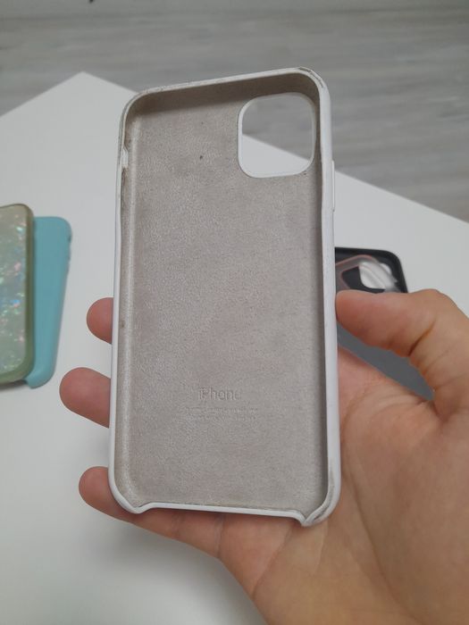 Huse iphone 11 pret pe buc