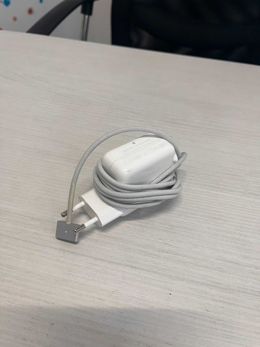 Macbook Air M2 8GB RAM 256GB