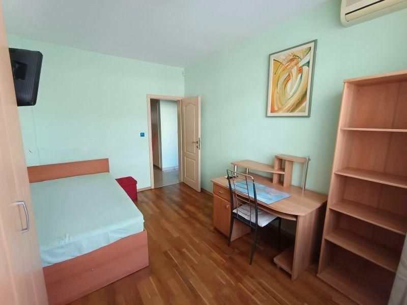 Дава се под наем Четиристаен апартамент в София, Гоце Делчев - 115 кв.м за 796.62 € - Снимка #6