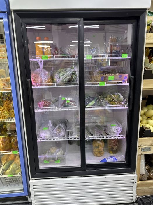 продам двухдверный холодильник рабочий