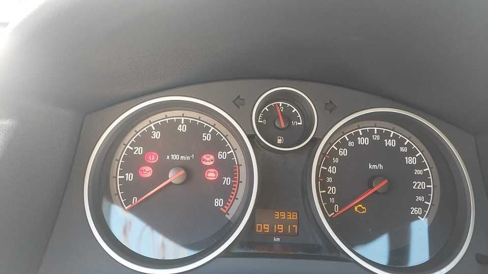 OPEL ASTRA H echipare Enjoy, fabricatie 2008, Motor benzina 1.4 singurul proprietar, km Reali 92.000