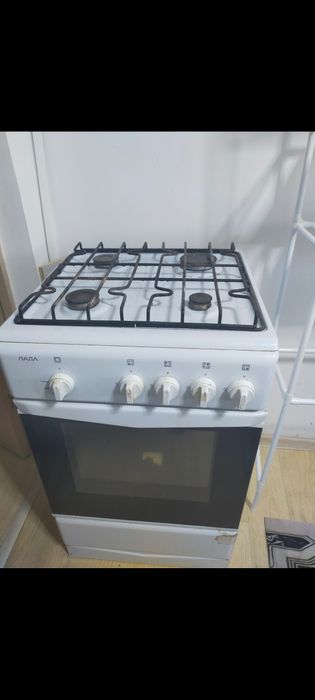 Продам газовую плиту