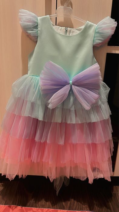 Продам красивейшее платье для принцессы