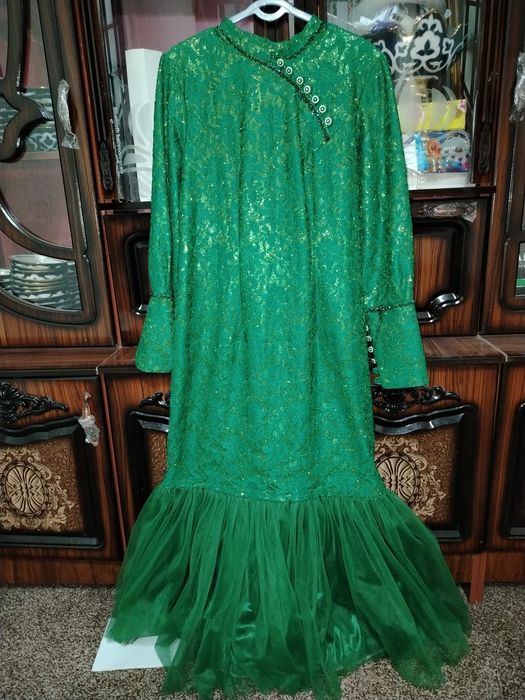 Oqshom libosi bazimlar uchun mos keladi