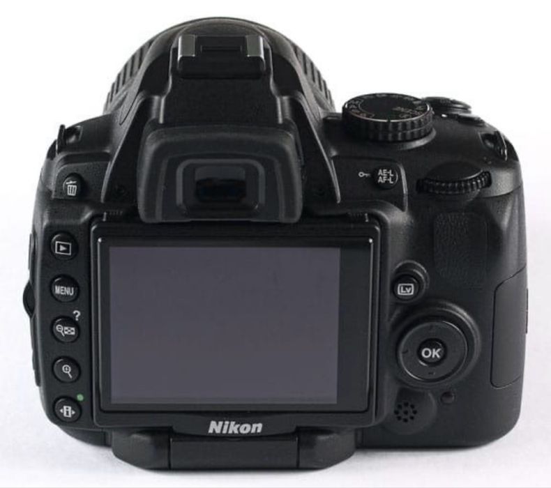 Продам фотоаппарат Nikon D5000